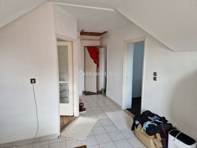 Eladó családi ház, Monoron 89.99 M Ft, 6 szobás