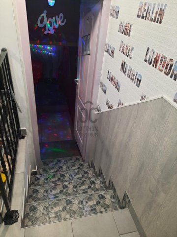 Eladó hotel, Budapesten, VI. kerületben 85 M Ft, 5 szobás