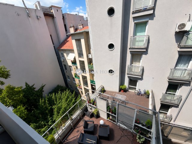 Eladó téglalakás, Budapesten, XII. kerületben 74.9 M Ft