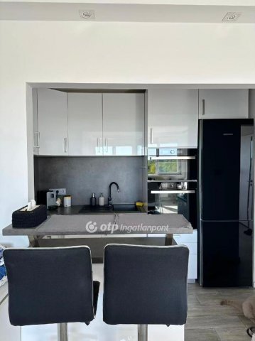 Eladó panellakás, Budapesten, XIV. kerületben 68.9 M Ft, 2 szobás