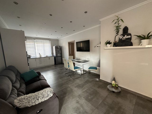 Eladó ikerház, Budapesten, XVIII. kerületben, Dalos utcában