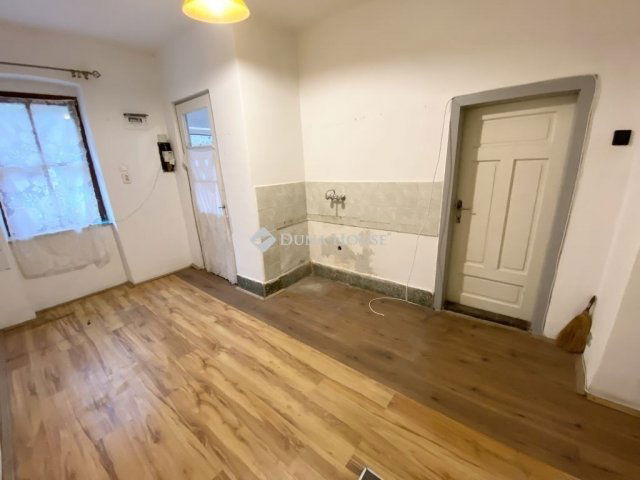 Eladó sorház, Ajkán 11.9 M Ft, 2 szobás / költözzbe.hu