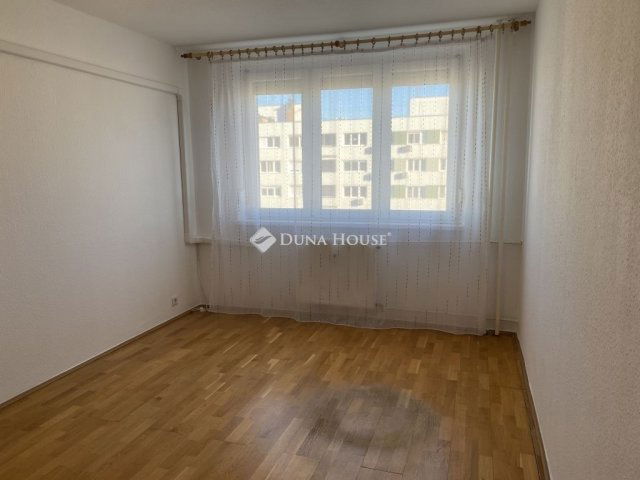 Eladó panellakás, Budapesten, III. kerületben 73.9 M Ft, 2 szobás