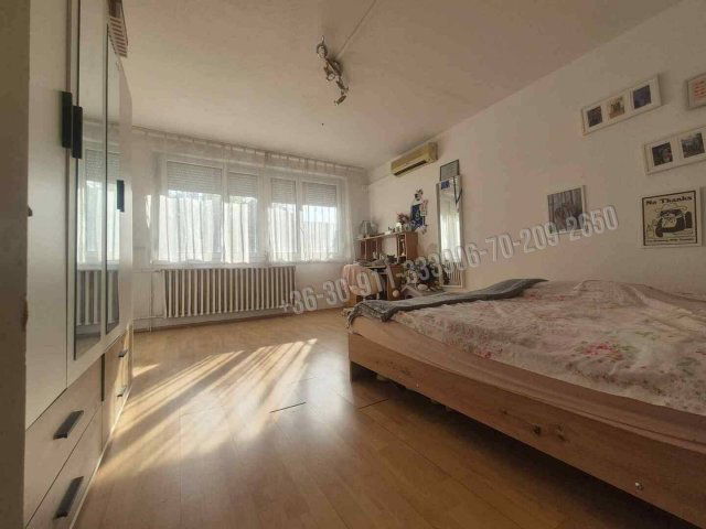 Eladó panellakás, Budapesten, XXI. kerületben 85 M Ft, 3+1 szobás