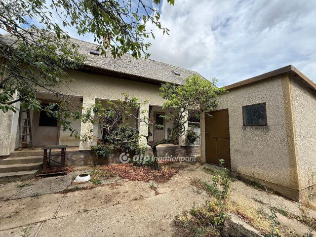 Eladó családi ház, Geresdlakon 44.9 M Ft, 4+1 szobás