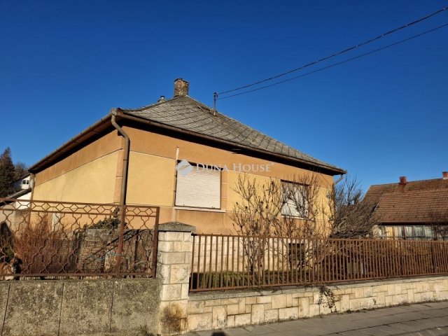 Eladó családi ház, Mecseknádasdon 32.99 M Ft, 3 szobás