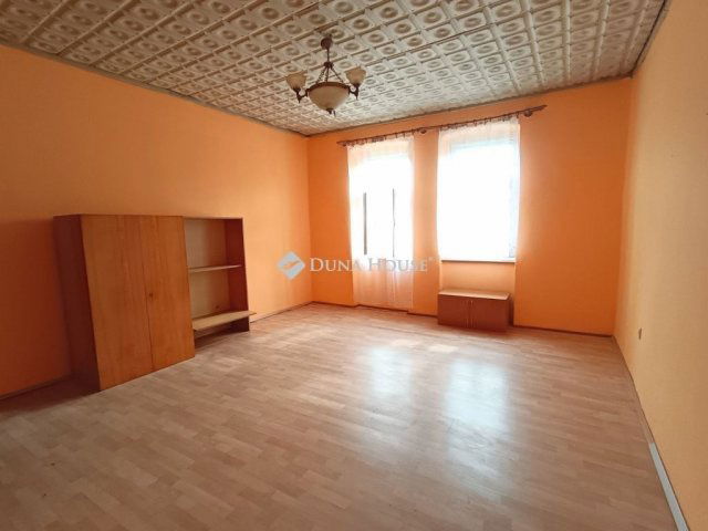 Eladó családi ház, Kemenespálfán 7.9 M Ft, 2 szobás