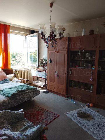 Eladó panellakás, Tatabányán 38.5 M Ft, 4 szobás