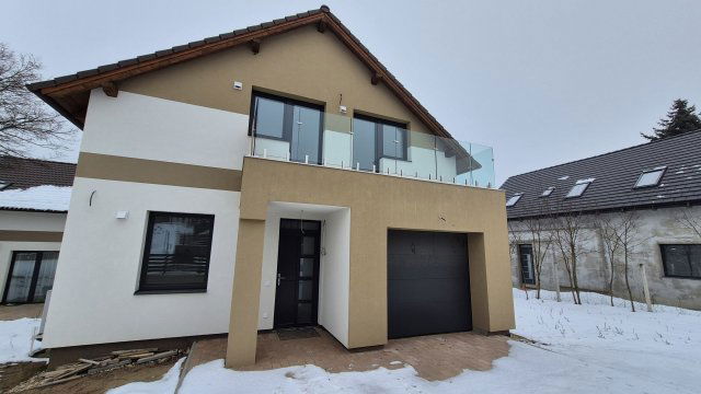 Eladó családi ház, Gödöllőn 156.9 M Ft, 5 szobás