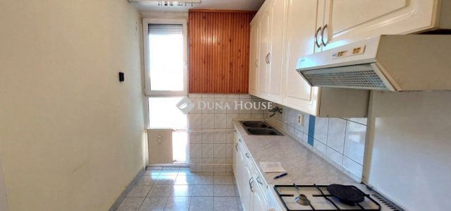 Eladó téglalakás, Szombathelyen 48 M Ft, 2 szobás