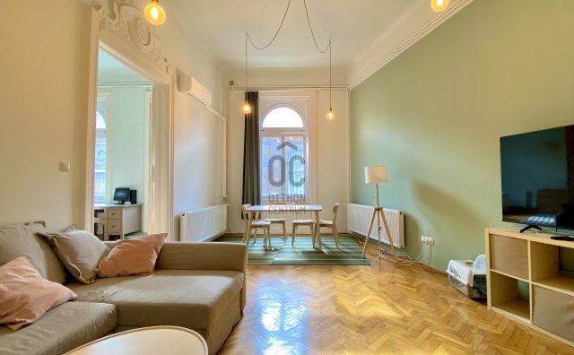 Eladó téglalakás, Budapesten, VII. kerületben, Kertész utcában