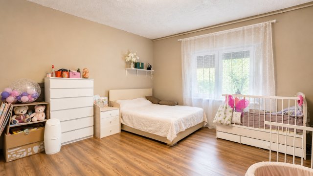 Eladó családi ház, Bátaszéken 21.9 M Ft, 2 szobás