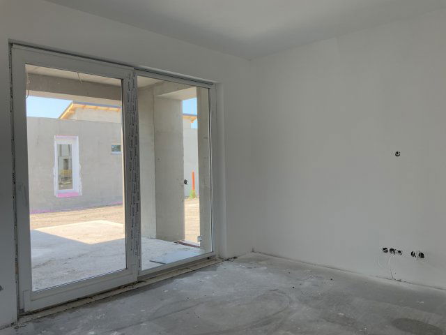 Eladó családi ház, Sződön 102.9 M Ft, 4 szobás