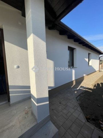 Eladó családi ház, Kecskeméten 128 M Ft, 5 szobás