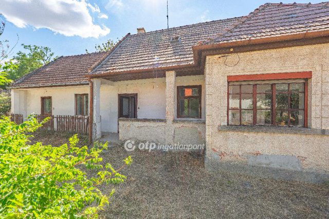 Eladó családi ház, Pákozdon 45 M Ft, 4 szobás