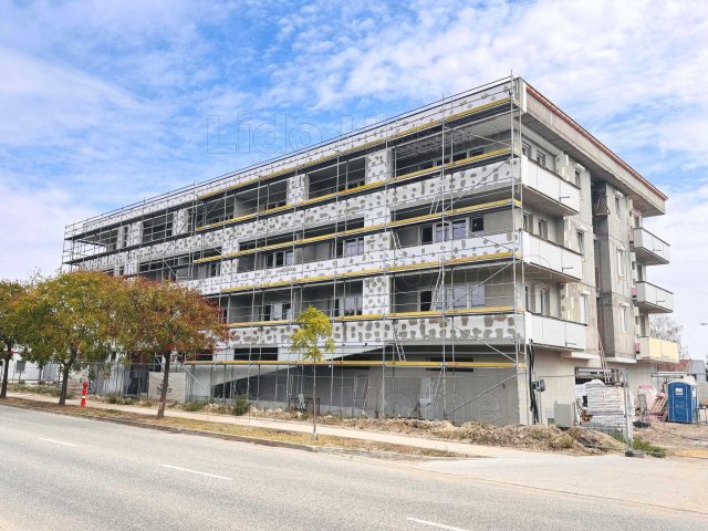 Eladó téglalakás, Győrött 43 M Ft, 1+1 szobás