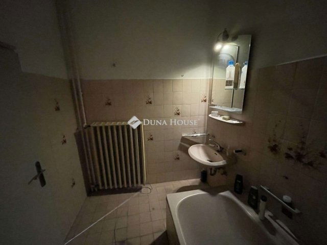 Eladó családi ház, Szegeden 163.78 M Ft, 3 szobás