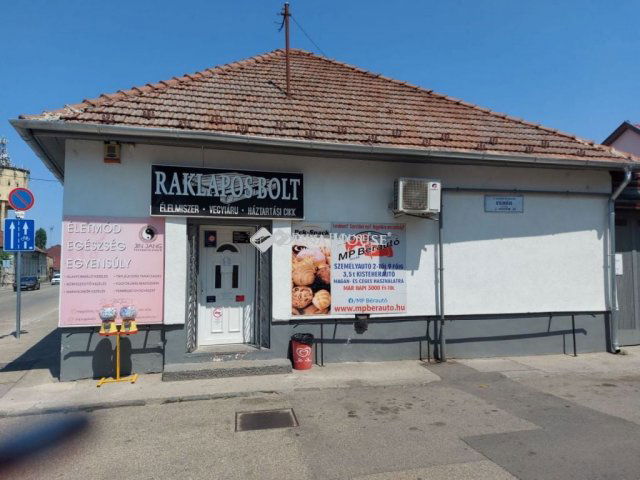 Kiadó üzlethelyiség, Kecskeméten, Bem utcában 230 E Ft / hó