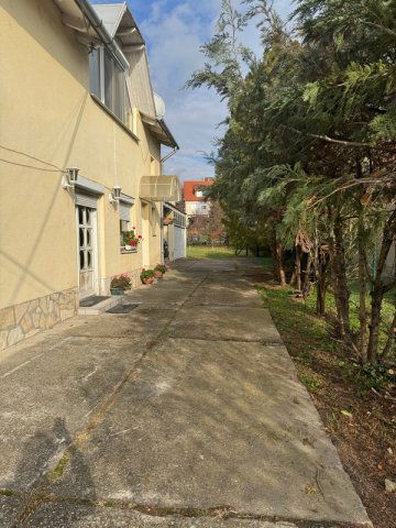 Eladó téglalakás, Szentendrén 118 M Ft, 3+1 szobás