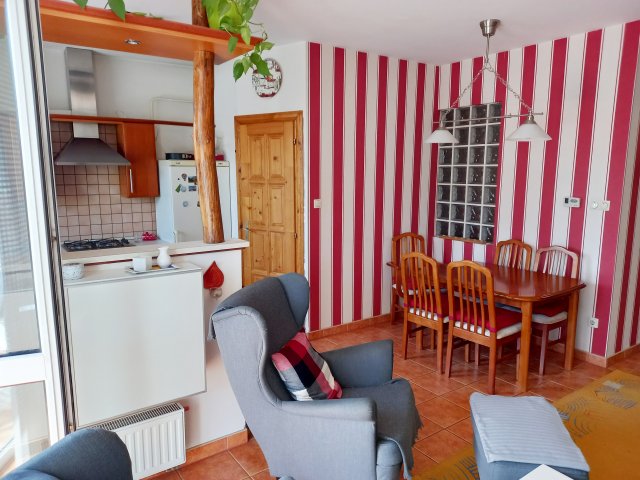 Eladó téglalakás, Szegeden 99.6 M Ft, 4 szobás