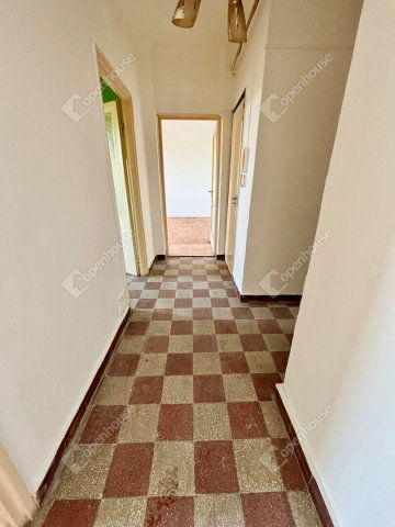 Eladó téglalakás, Tatabányán 32.99 M Ft, 2 szobás