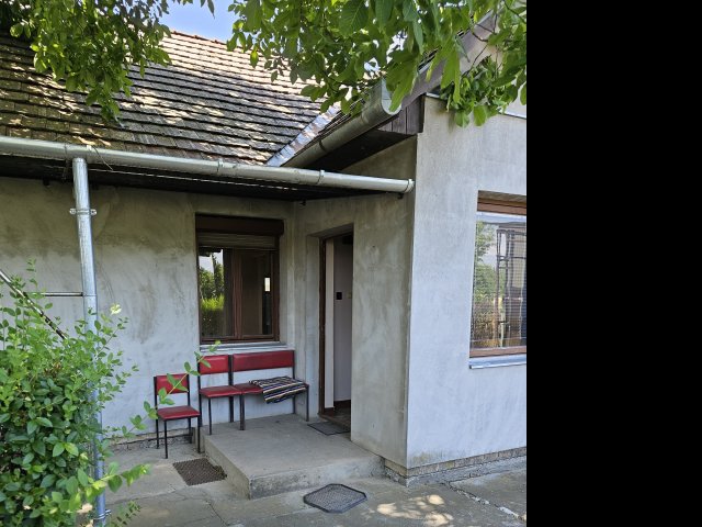 Eladó családi ház, Dombóváron 35 M Ft, 4 szobás
