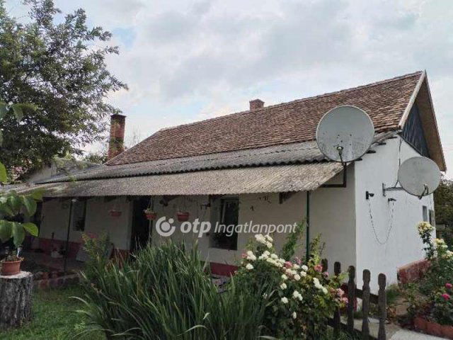 Eladó családi ház, Cserkeszőlőn 26.3 M Ft, 5 szobás