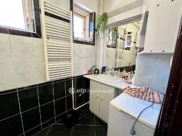 Eladó családi ház, Kiskunlacházán 69.9 M Ft, 2 szobás