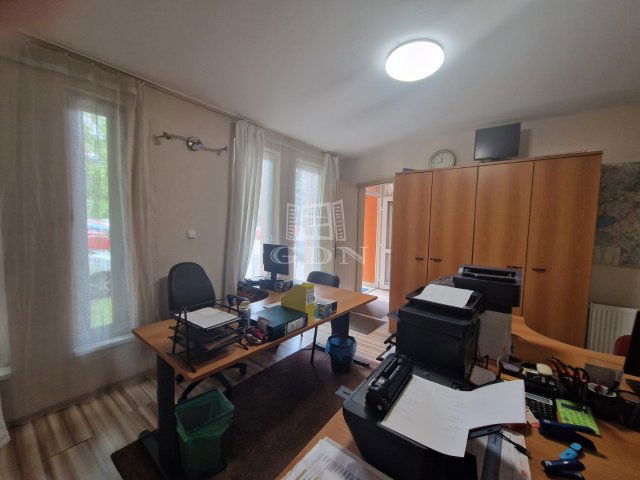Kiadó iroda, Székesfehérvárott 140 E Ft / hó, 2 szobás