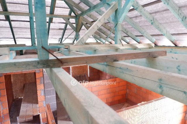 Eladó családi ház, Forráskúton 65 M Ft, 4 szobás