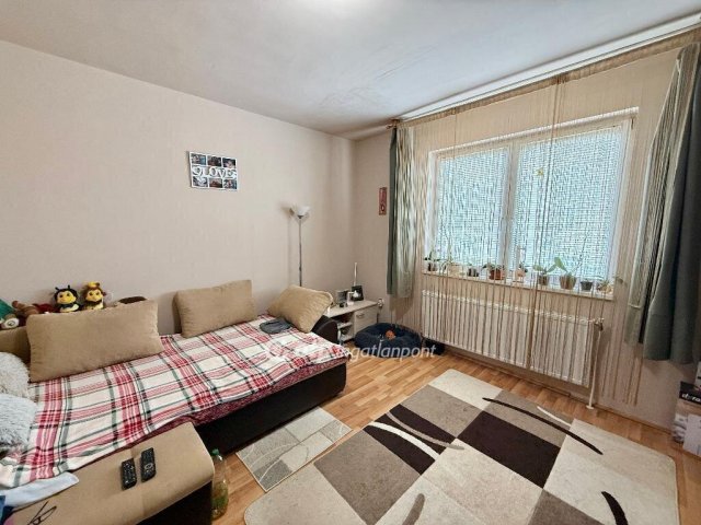 Eladó téglalakás, Nyíregyházán 31.5 M Ft, 1 szobás