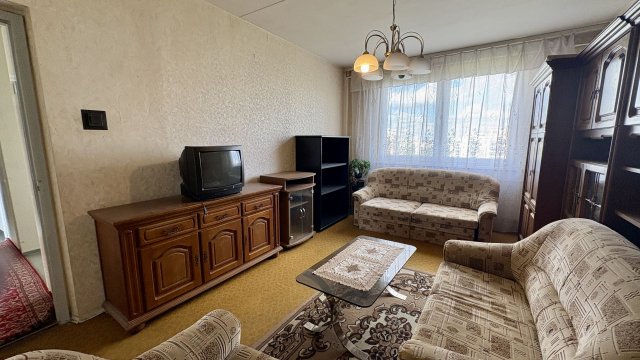 Kiadó panellakás, albérlet, Debrecenben 240 E Ft / hó, 4 szobás