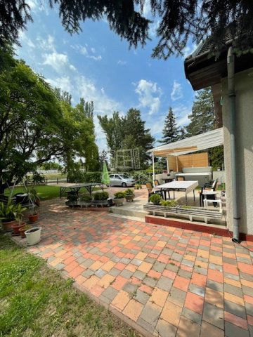 Eladó családi ház, Zamárdiban 158.9 M Ft, 7 szobás