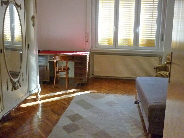 Kiadó téglalakás, albérlet, Pécsett 140 E Ft / hó, 1+1 szobás