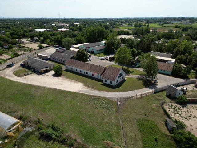 Eladó ipari ingatlan, Domaszéken, Vasút utcában 599 M Ft