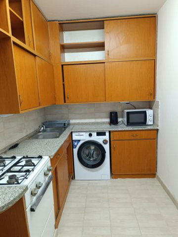 Kiadó panellakás, albérlet, Pécsett 180 E Ft / hó, 2 szobás