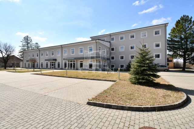 Eladó iroda, Lovasberényben 460 M Ft / költözzbe.hu