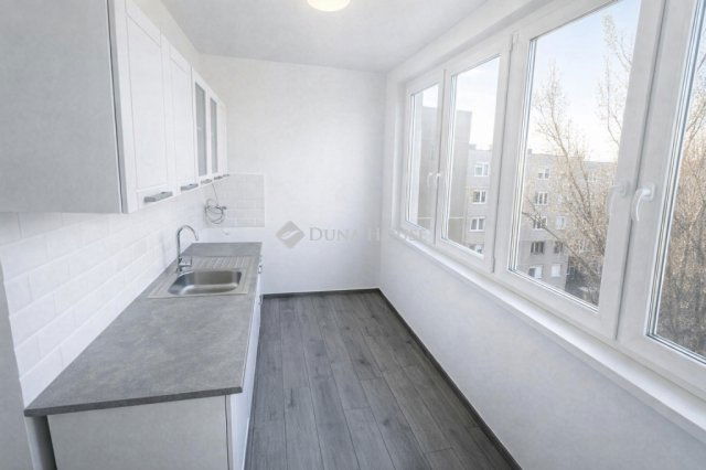 Eladó téglalakás, Kecskeméten 49.9 M Ft, 3 szobás