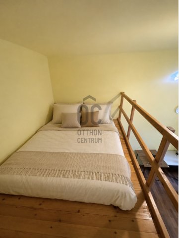 Eladó téglalakás, Budapesten, VI. kerületben 41.8 M Ft, 1 szobás