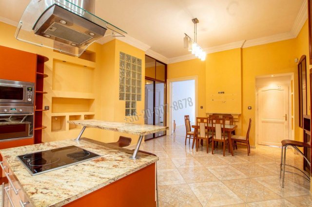 Eladó téglalakás, Budapesten, VI. kerületben 110 M Ft, 3 szobás