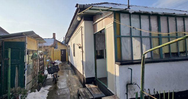 Eladó családi ház, Szigethalmon 46 M Ft, 5+3 szobás