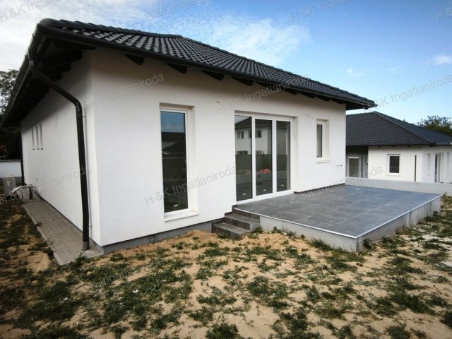 Eladó családi ház, Őrbottyánban 97.5 M Ft, 4 szobás