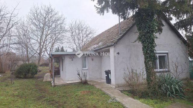 Eladó családi ház, Sárkeszin 27.6 M Ft, 2 szobás