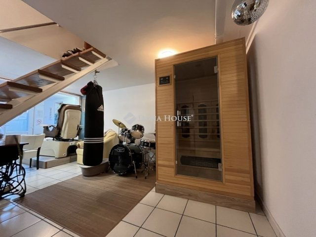 Eladó családi ház, Balatonfűzfőn 114.9 M Ft, 4 szobás