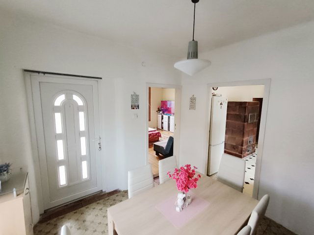 Eladó családi ház, Dombóváron 24.9 M Ft, 2 szobás