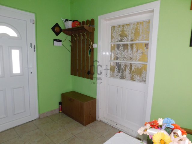 Eladó családi ház, Tápiószelén 28.6 M Ft, 2 szobás