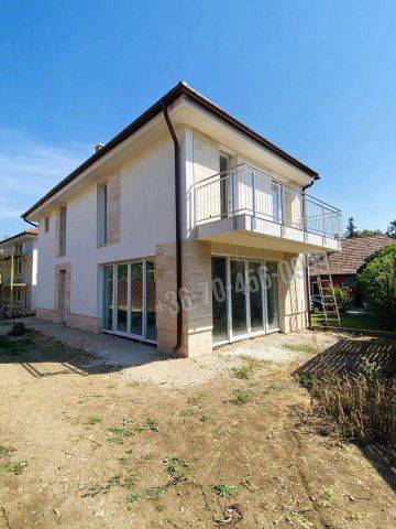 Eladó családi ház, Budaörsön 199.9 M Ft, 5 szobás