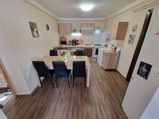 Eladó családi ház, Szeremlén 22.9 M Ft, 2 szobás