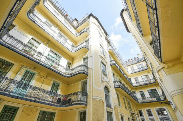Eladó téglalakás, Budapesten, VI. kerületben 122.9 M Ft