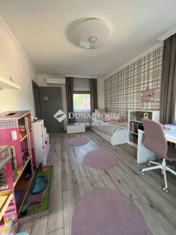 Eladó ikerház, Törökbálinton 325 M Ft, 5 szobás